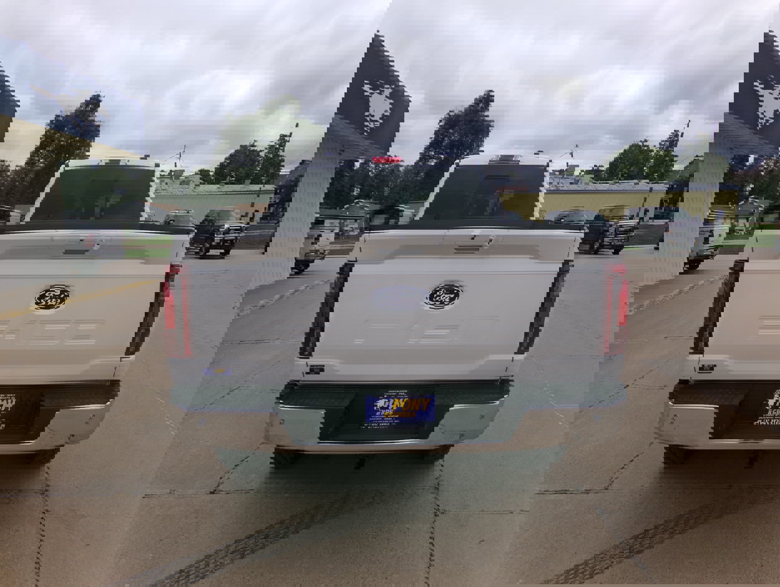 New 2025 Ford F150 Lariat w/ Equipment Group 501A Mid image 26