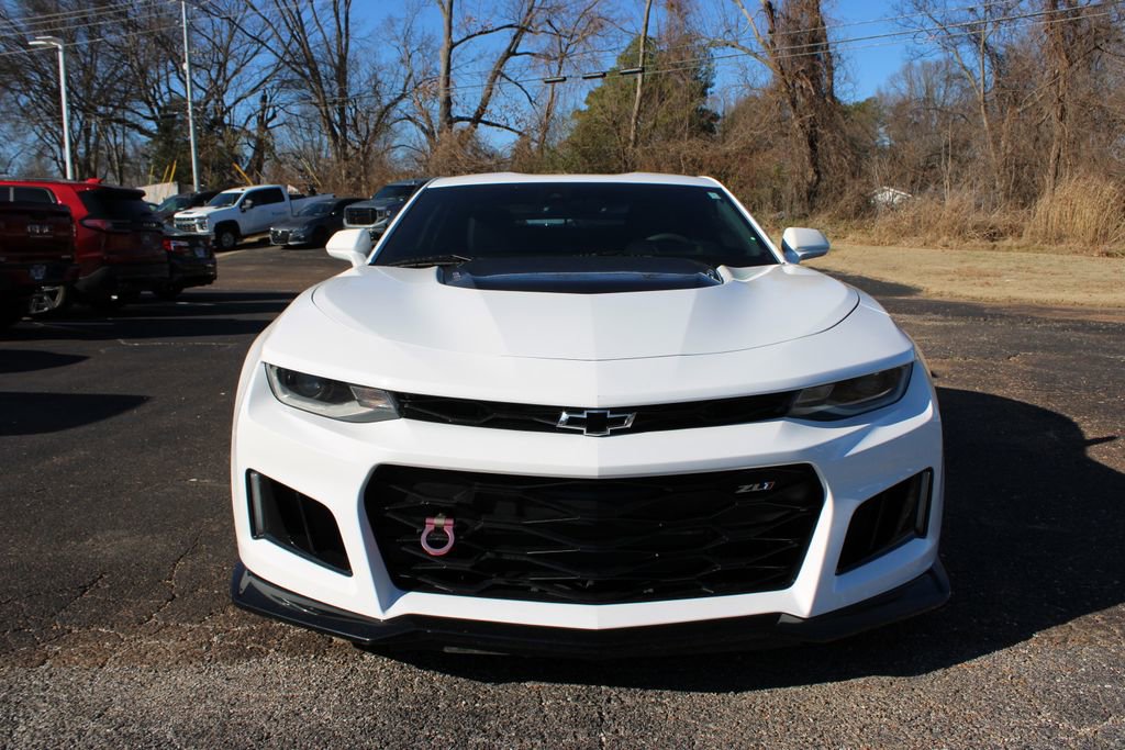 Used 2021 Chevrolet Camaro ZL1 image 3