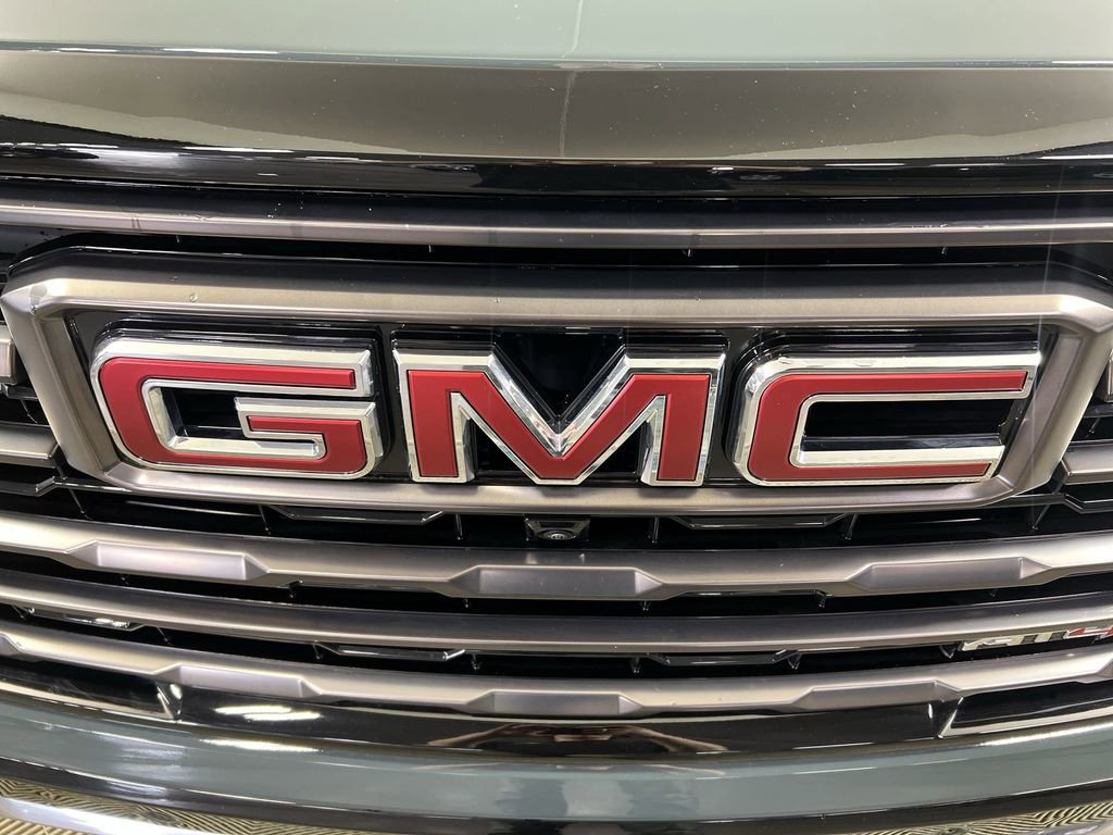 Certified 2025 GMC Yukon AT4 Ultimate w/ LPO, Floor Liner Package AWD/4WD image 31