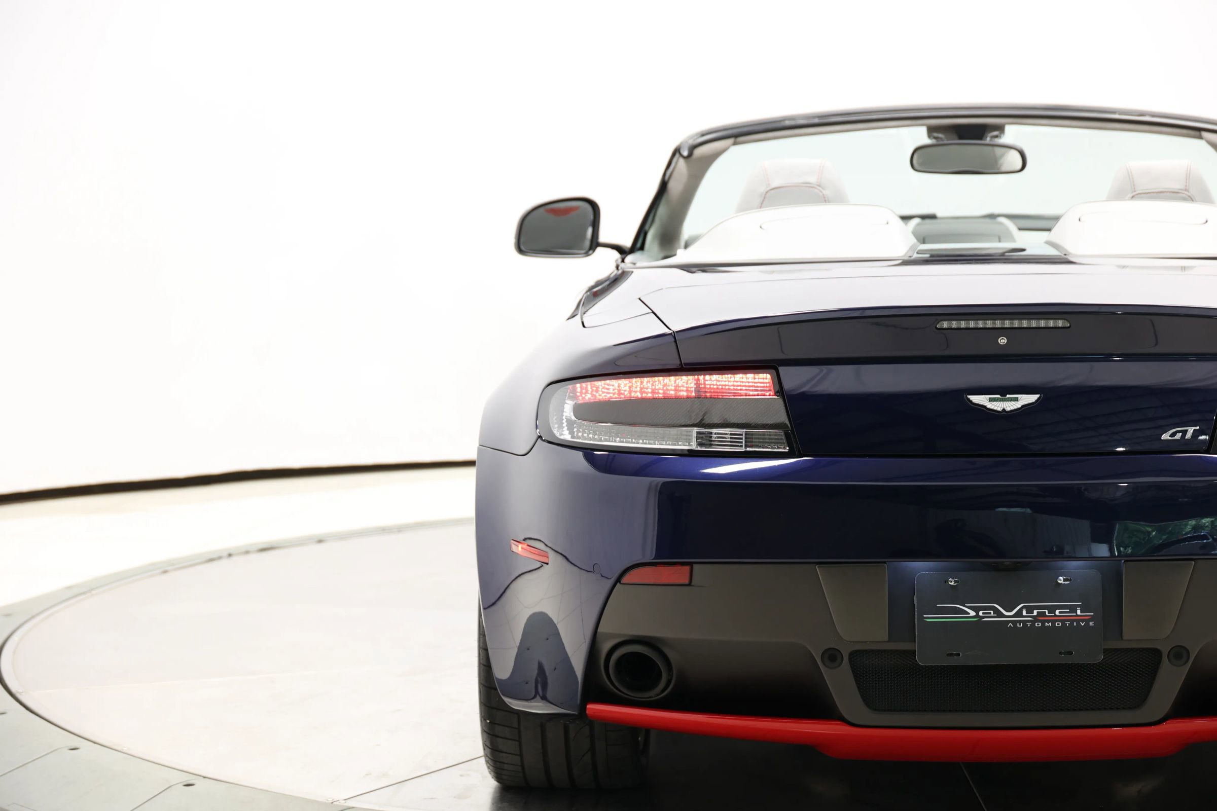 Used 2016 Aston Martin V8 Vantage GT RWD image 49