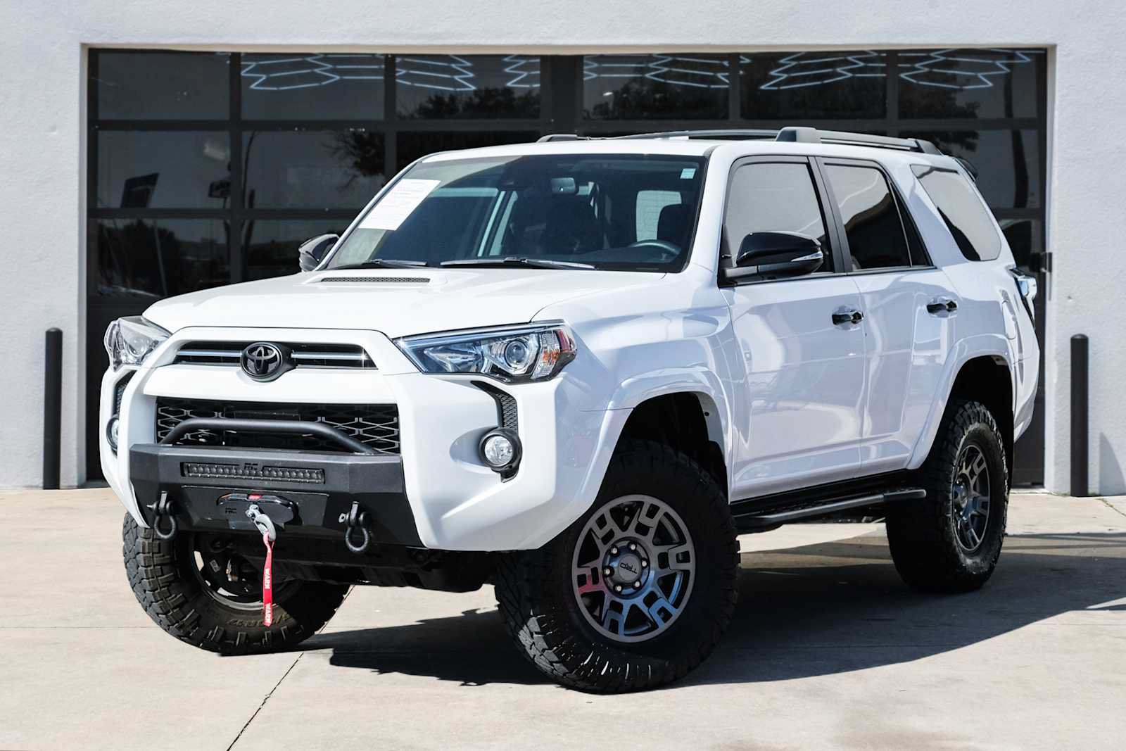 Used 2020 Toyota 4Runner Venture w/ Moonroof Package AWD/4WD image 1