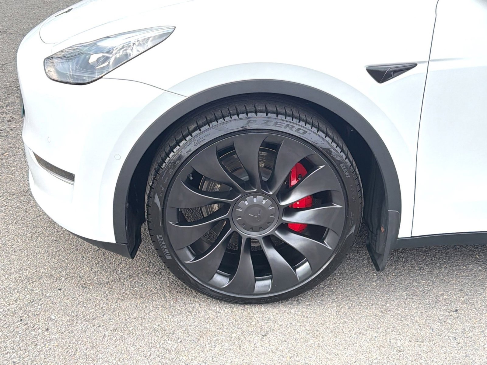 Used 2022 Tesla Model Y Performance image 12