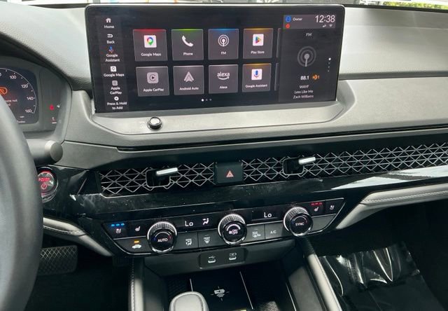 Used 2023 Honda Accord Touring image 17