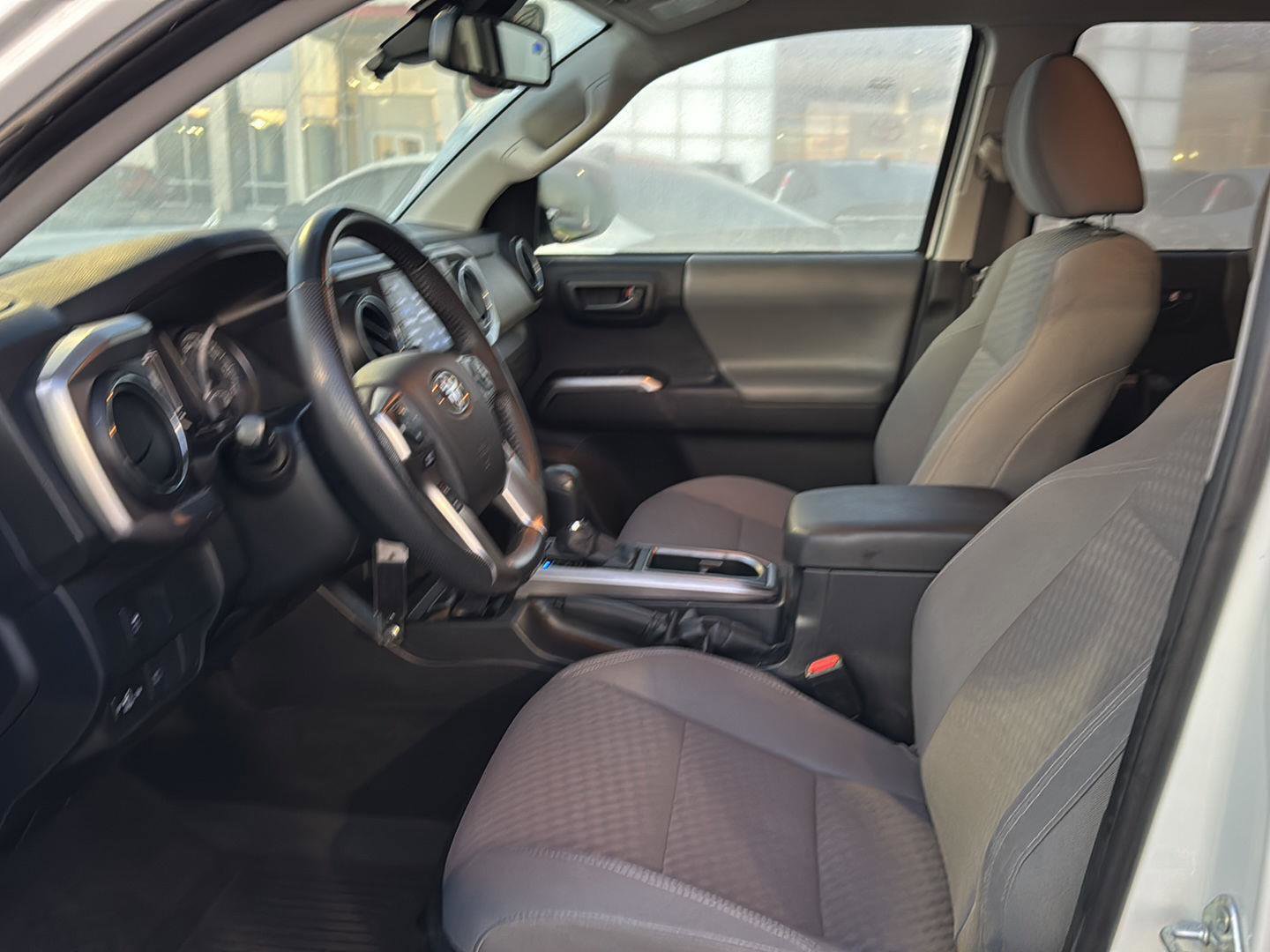 Certified 2022 Toyota Tacoma SR5 image 8