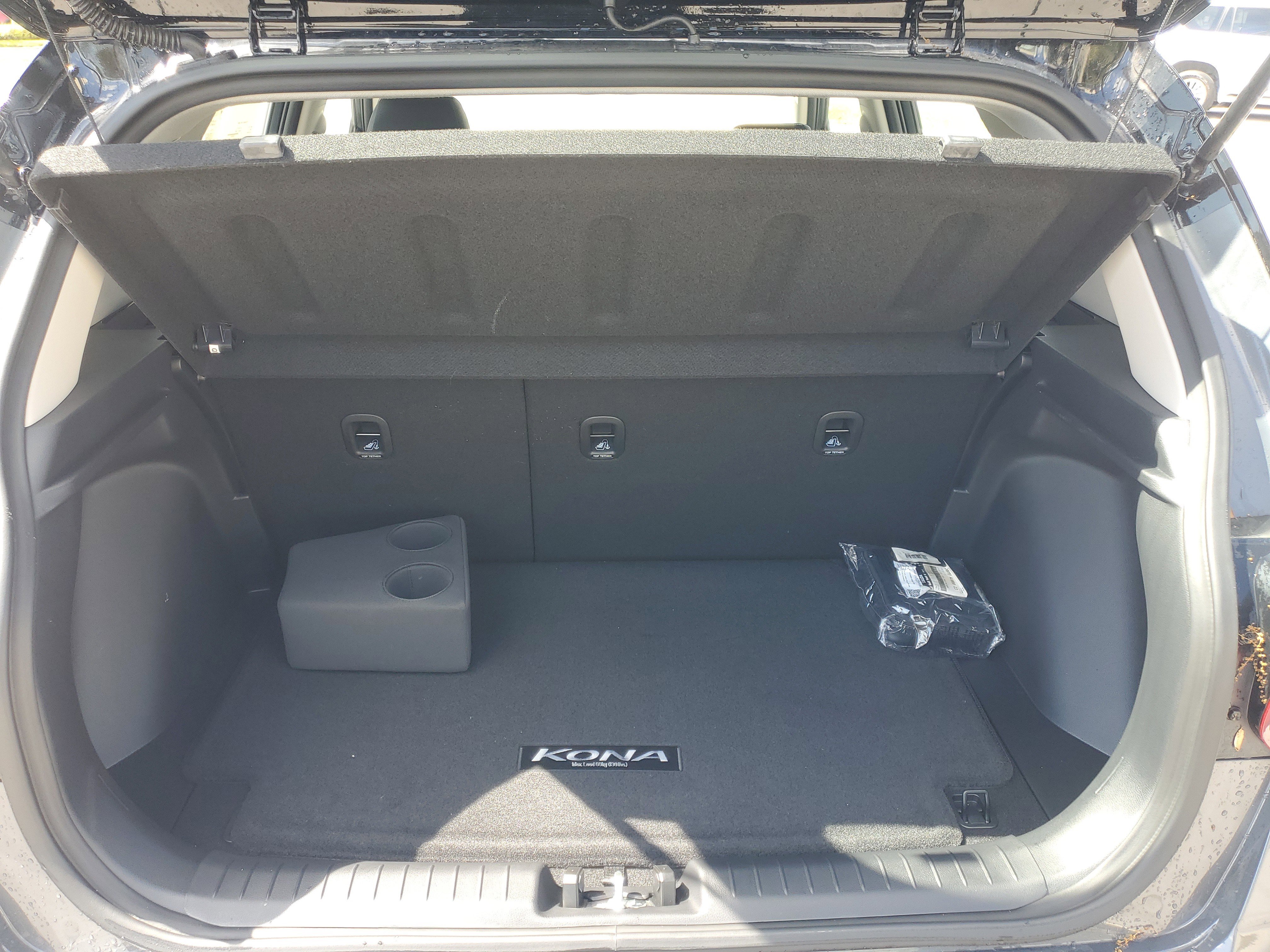 Used 2023 Hyundai Venue Limited image 9