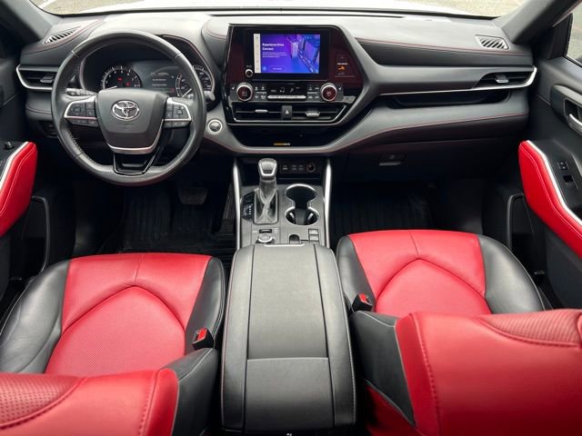 Used 2024 Toyota Highlander XSE AWD/4WD image 12