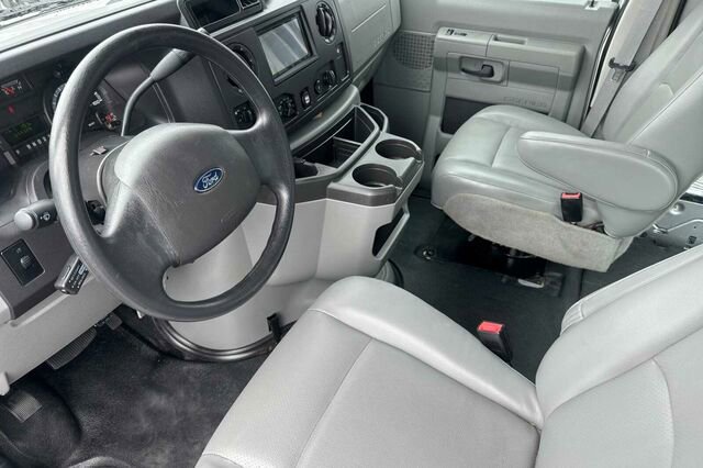 Used 2014 Ford E-150 and Econoline 150 w/ Power Group image 10