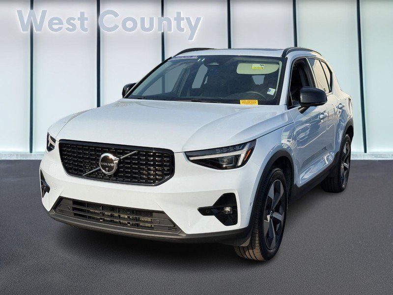 Used 2026 Volvo XC40 B5 Plus AWD/4WD image 9