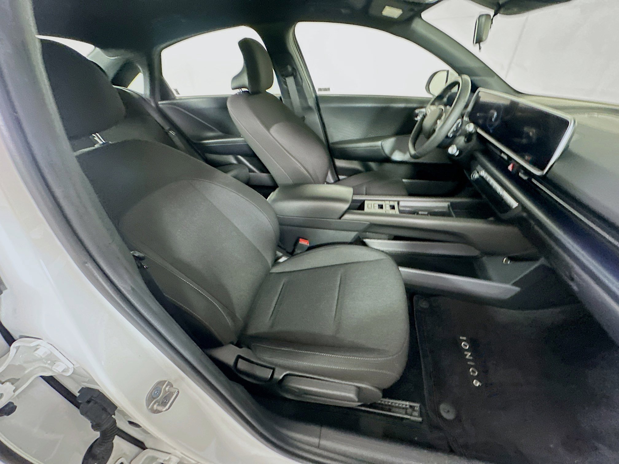 Used 2024 Hyundai Ioniq 6 SE image 32