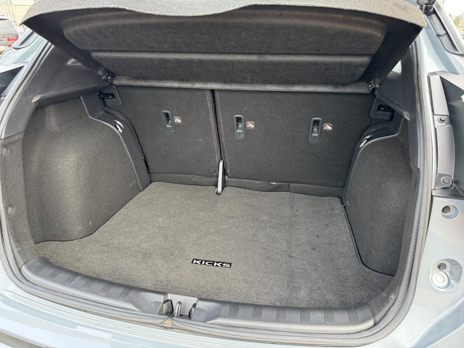 Used 2021 Nissan Kicks SR w/ SR Premium Package image 21