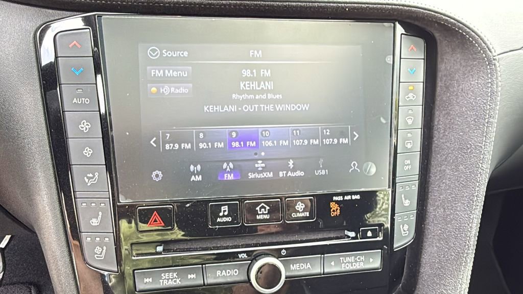 Used 2023 INFINITI QX50 Sensory w/ Accent Package FWD image 33