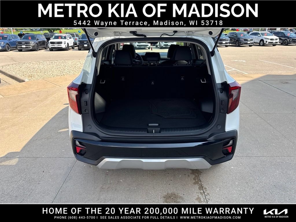 Used 2025 Kia Seltos S AWD/4WD image 34
