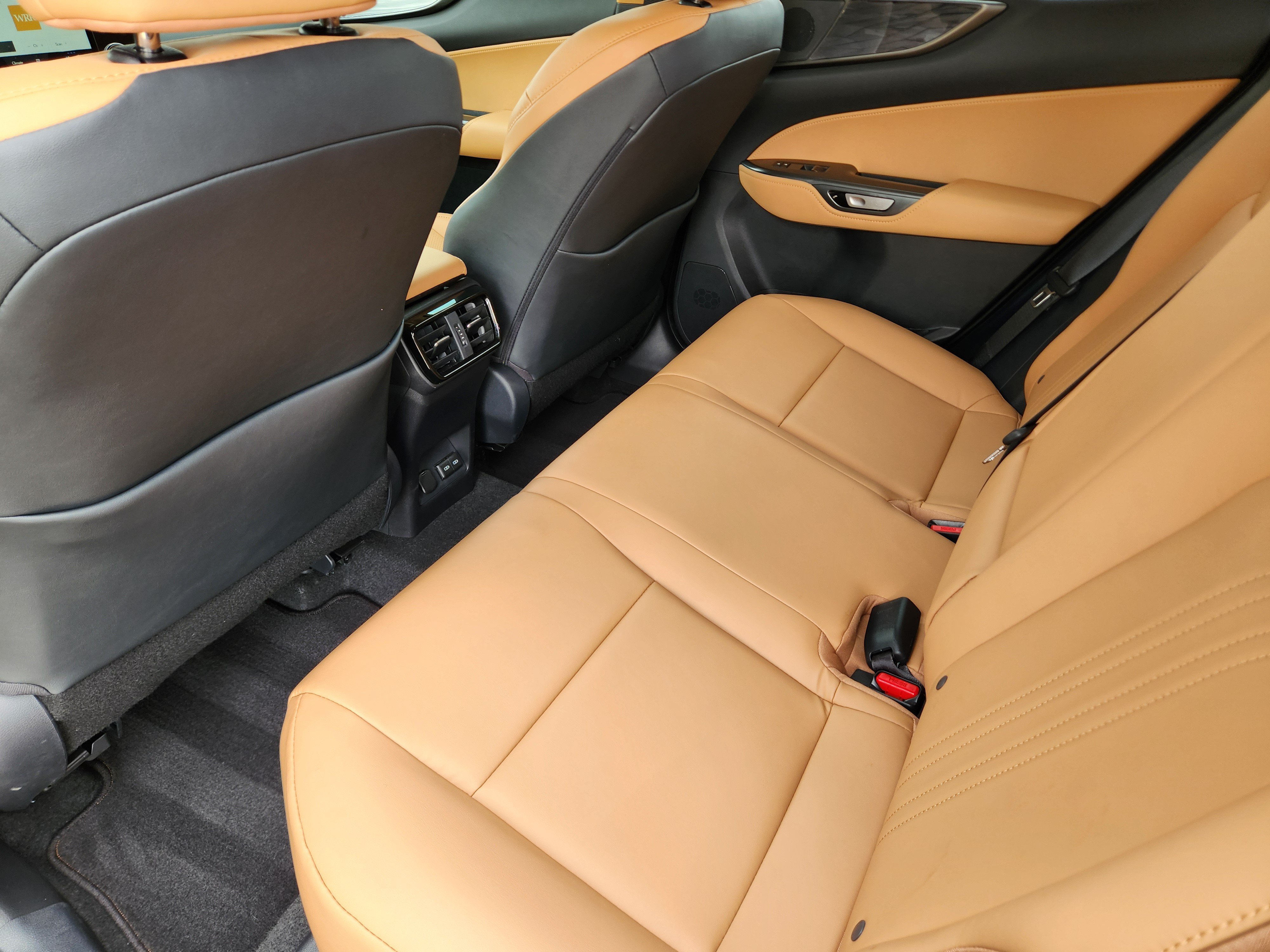Certified 2025 Lexus NX 250 FWD w/ Accessory Package (Z1) image 25