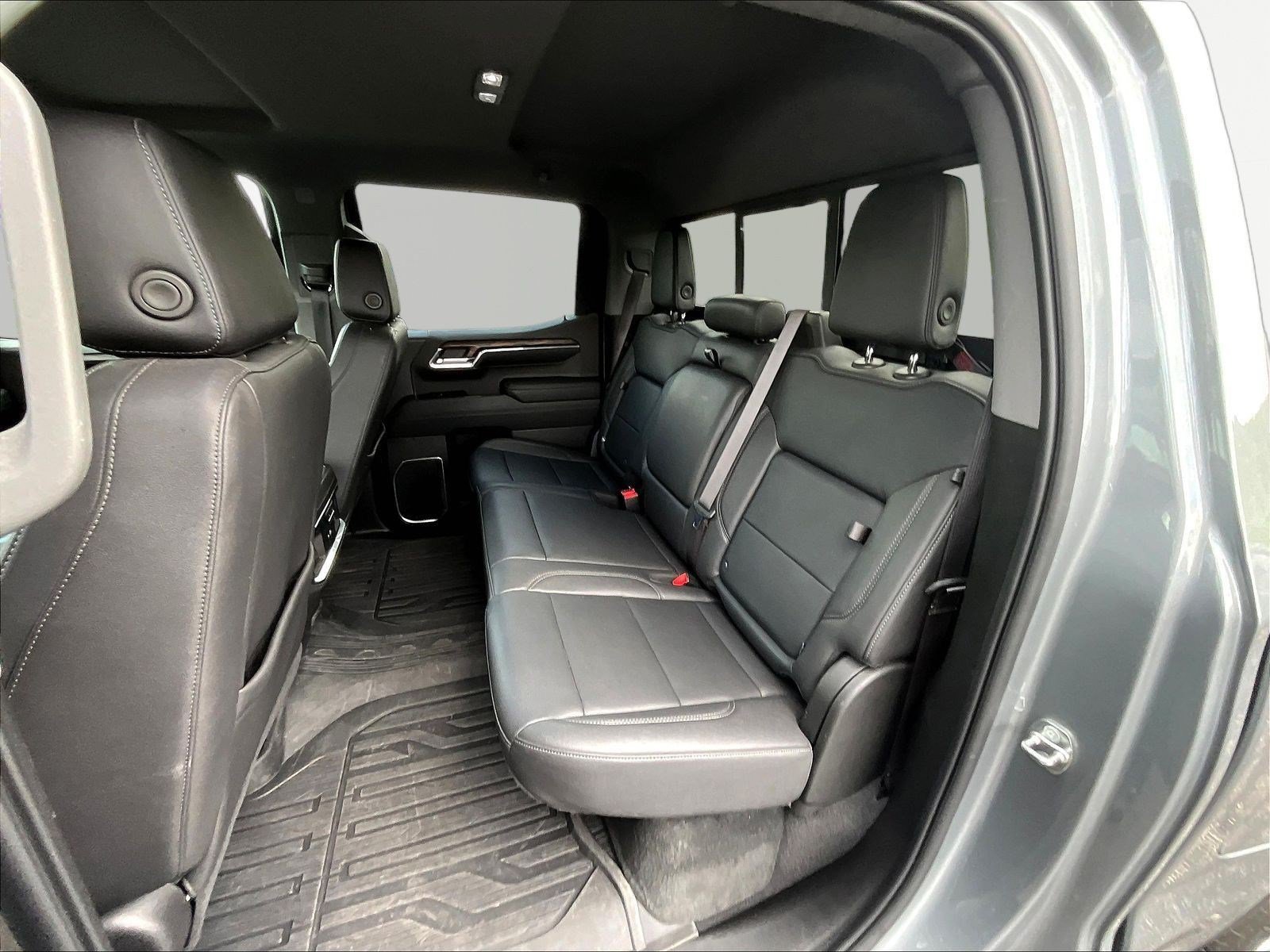 Used 2024 GMC Sierra 1500 SLT w/ SLT Premium Plus Package AWD/4WD image 23
