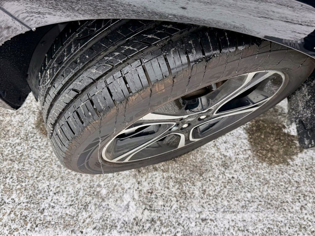 Certified 2024 Ford Edge ST w/ Cargo Accessory Package image 33