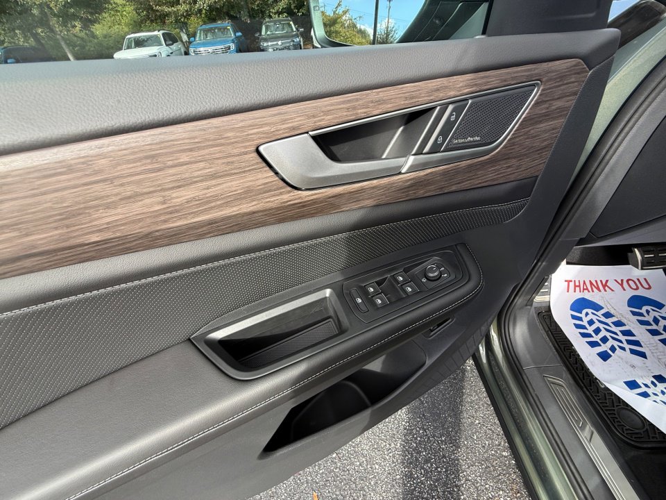 New 2026 Volkswagen Atlas SEL Premium R-Line image 32