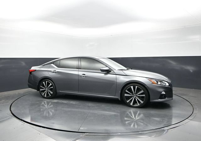 Used 2020 Nissan Altima 2.0 Platinum FWD image 6