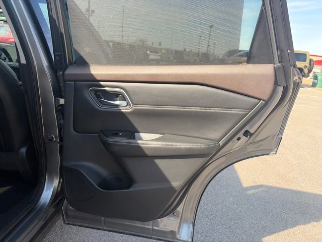 Used 2021 Nissan Rogue SL w/ Premium Package image 36