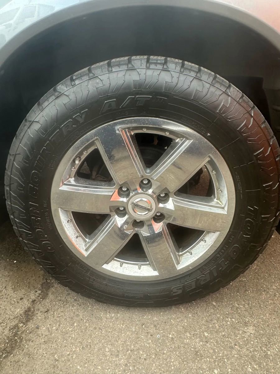 Used 2014 Nissan Armada Platinum image 10