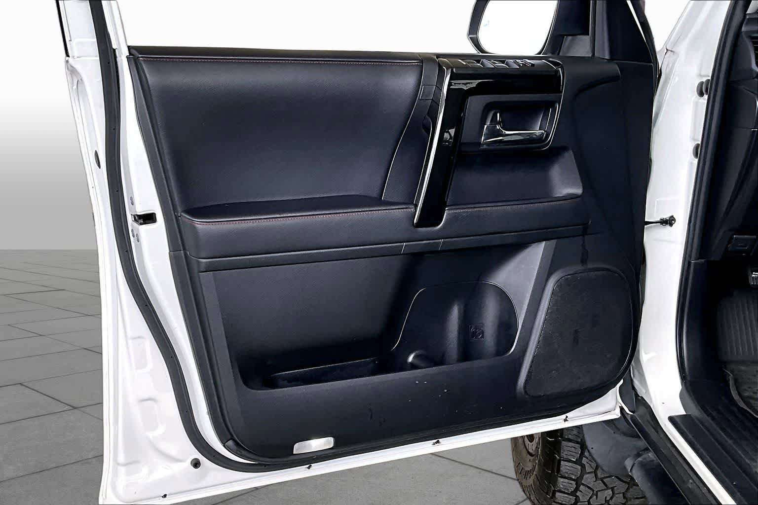 Used 2022 Toyota 4Runner TRD Off-Road Premium w/ Moonroof Package AWD/4WD image 21