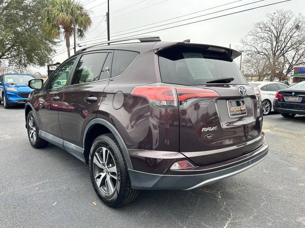 Used 2017 Toyota RAV4 XLE FWD image 8