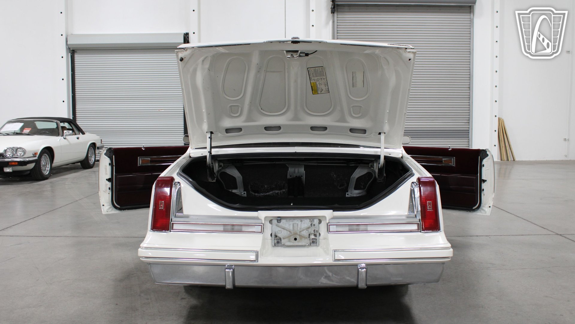 Used 1988 Oldsmobile Cutlass Supreme Classic Brougham RWD image 38