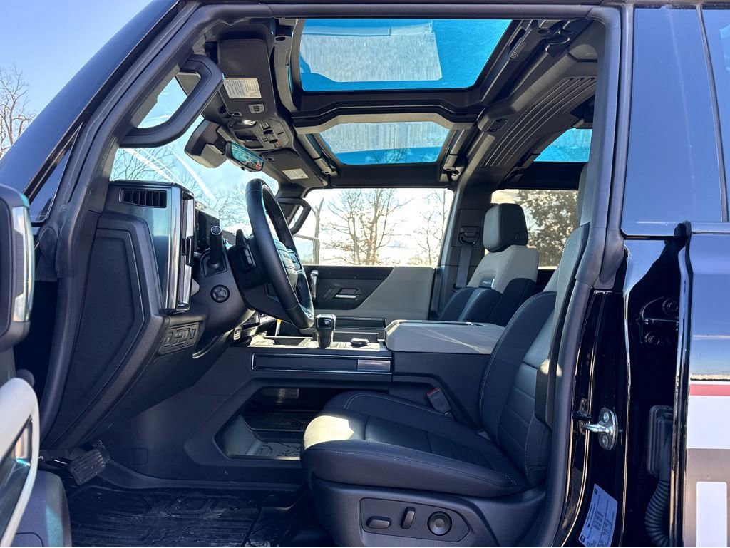 New 2026 GMC Hummer EV 4x4 Crew Cab image 8