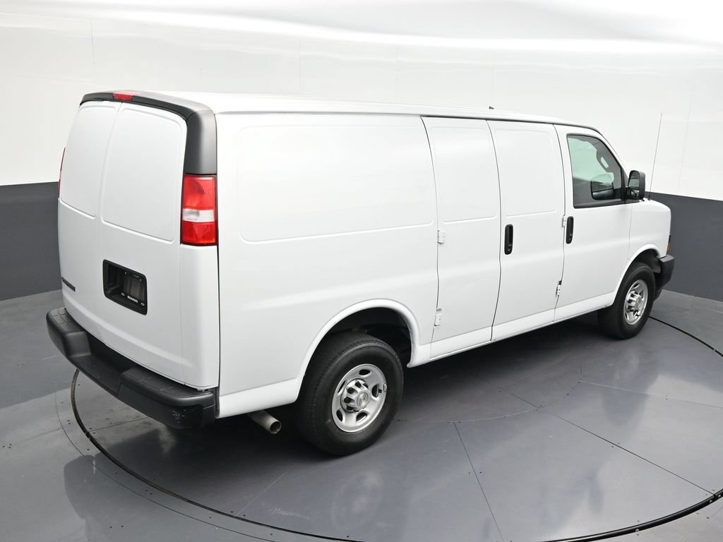 Used 2022 Chevrolet Express 2500 w/ Driver Convenience Package RWD image 20