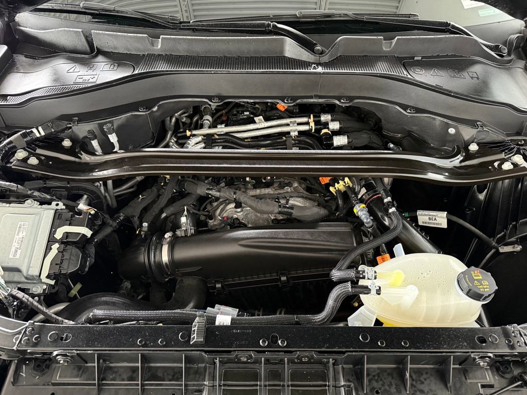 Used 2025 Ford Explorer Platinum w/ LUX Leather Package image 14