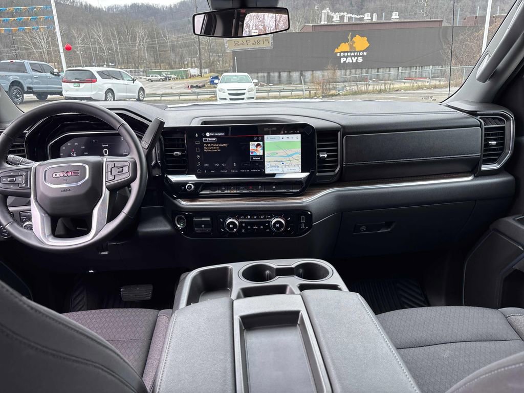 Used 2025 GMC Sierra 1500 Elevation image 23