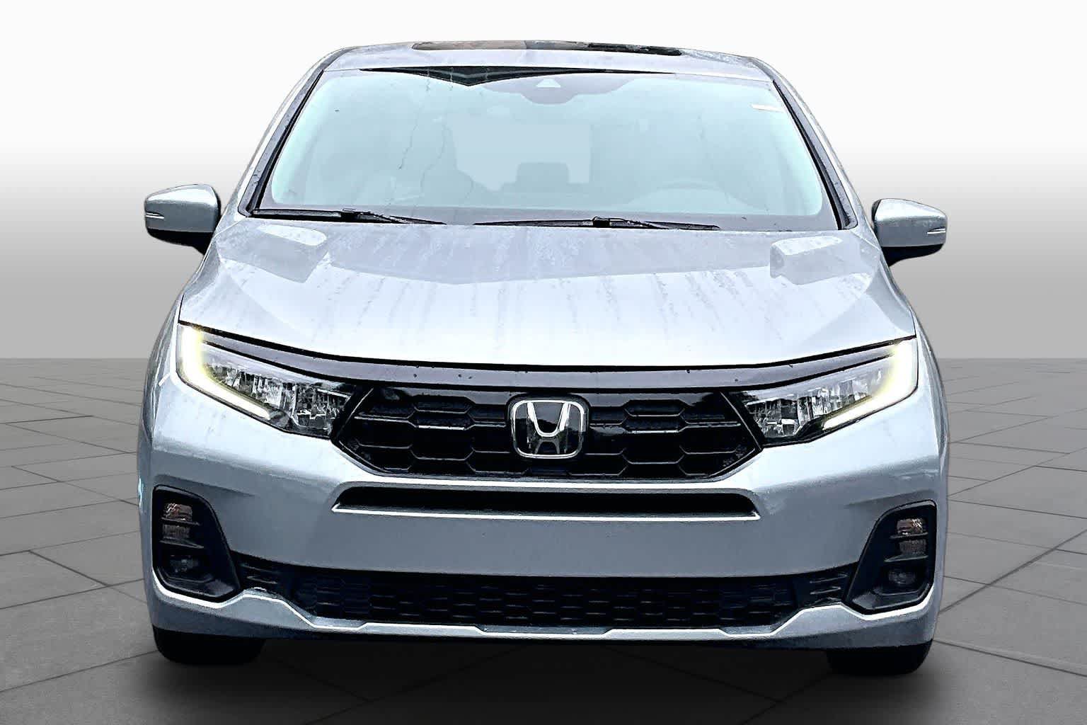 New 2026 Honda Odyssey Touring image 3