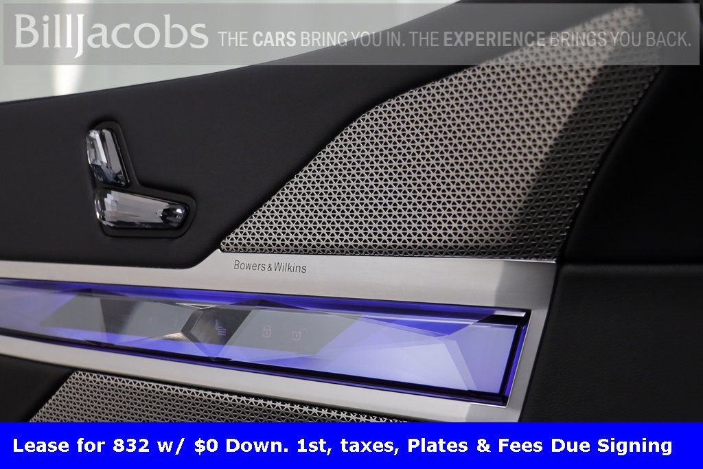 Certified 2025 BMW 740i xDrive w/ Premium Package image 7