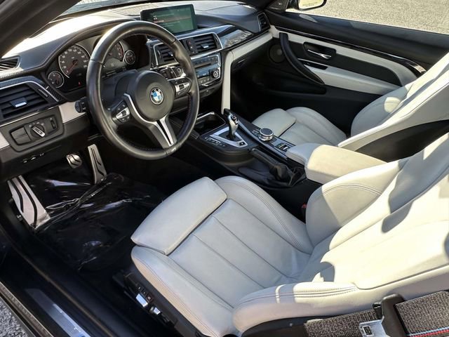 Used 2018 BMW M4 Convertible w/ Competition Package image 2