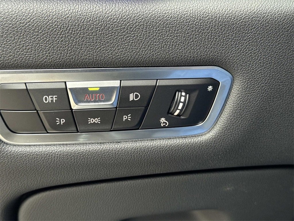 Used 2022 BMW X5 xDrive40i w/ Premium Package image 29