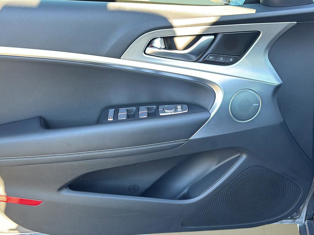 Certified 2026 Genesis G70 2.5T Prestige image 16