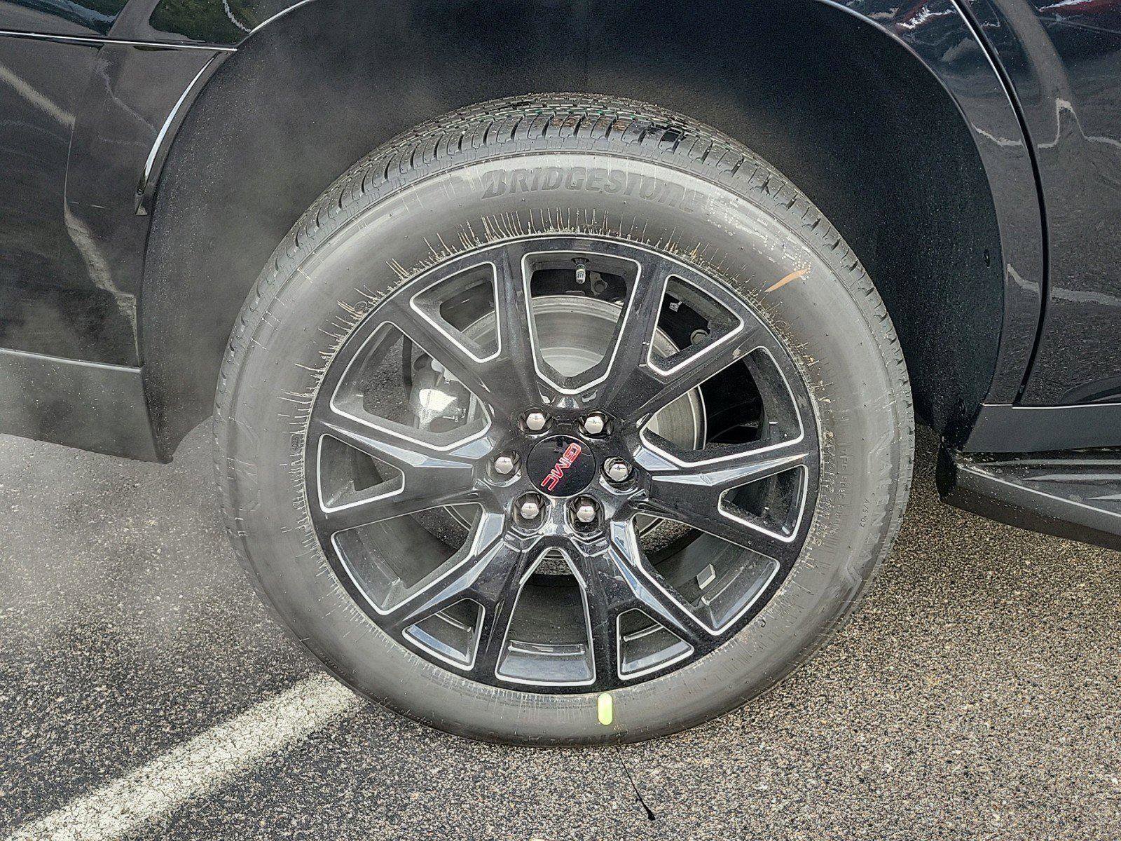 New 2026 GMC Yukon Elevation image 6