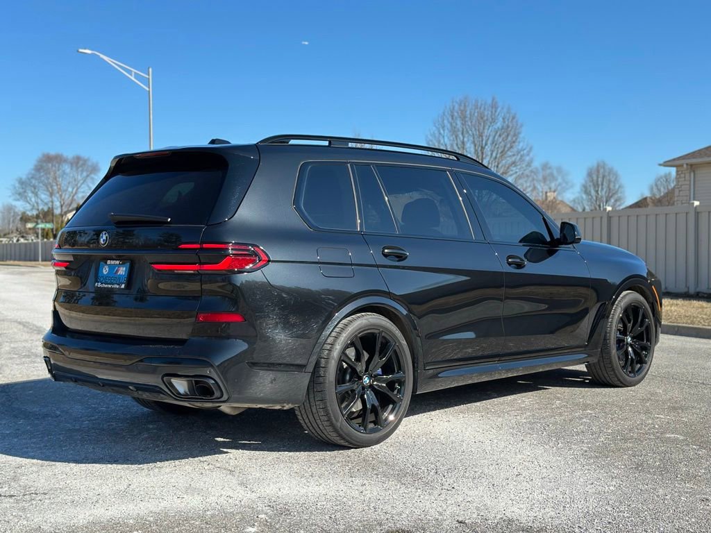 Used 2025 BMW X7 xDrive40i w/ M Sport Package image 7