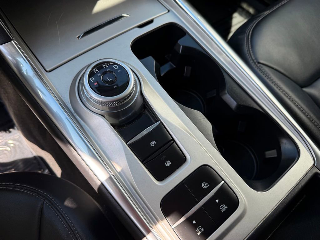 Used 2023 Ford Explorer XLT w/ Equipment Group 202A image 27