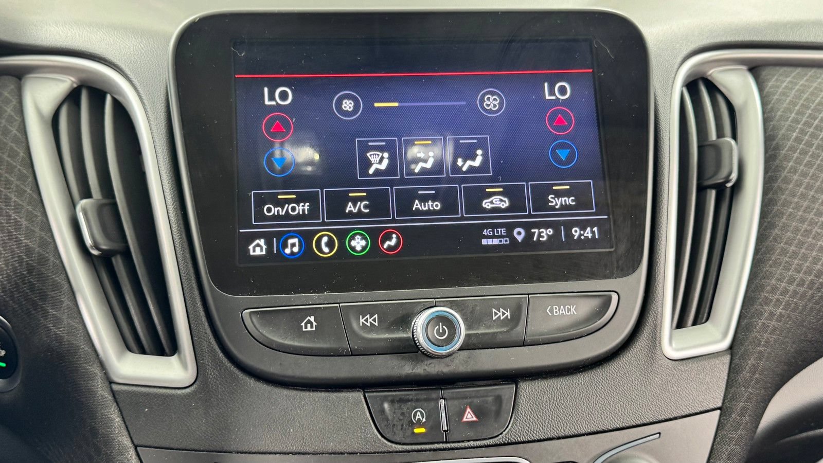 Used 2022 Chevrolet Malibu LT FWD image 22