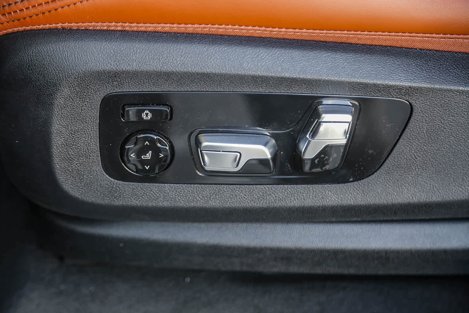 New 2026 BMW ALPINA XB7 image 20