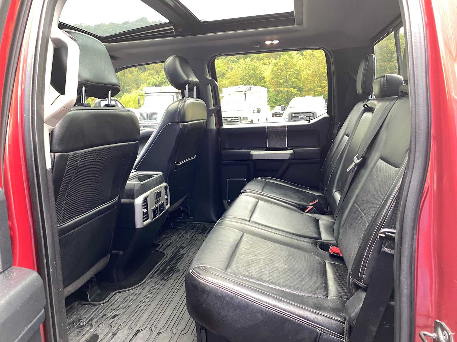 Used 2019 Ford F250 Lariat w/ Chrome Package AWD/4WD image 9