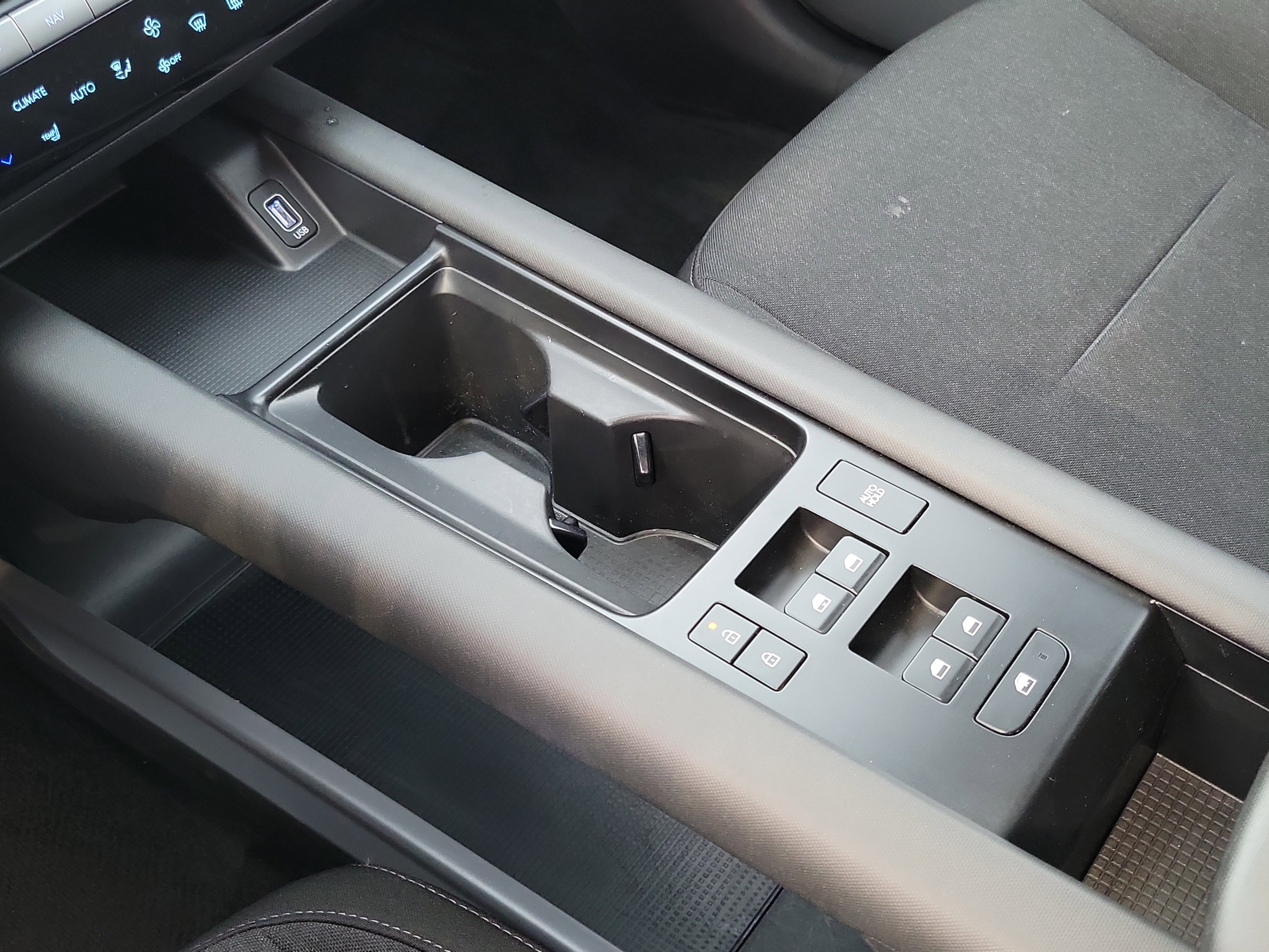 Used 2024 Hyundai Ioniq 6 SE RWD image 13