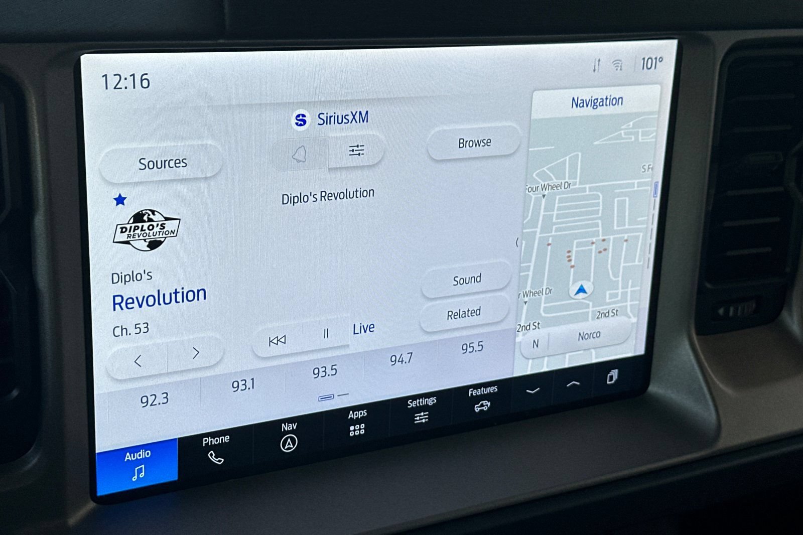 Used 2025 Ford Bronco Outer Banks AWD/4WD image 18