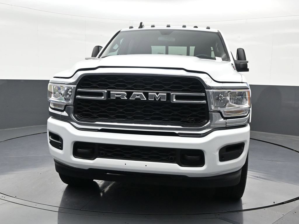 Used 2024 RAM 2500 Tradesman w/ Chrome Appearance Group AWD/4WD image 9