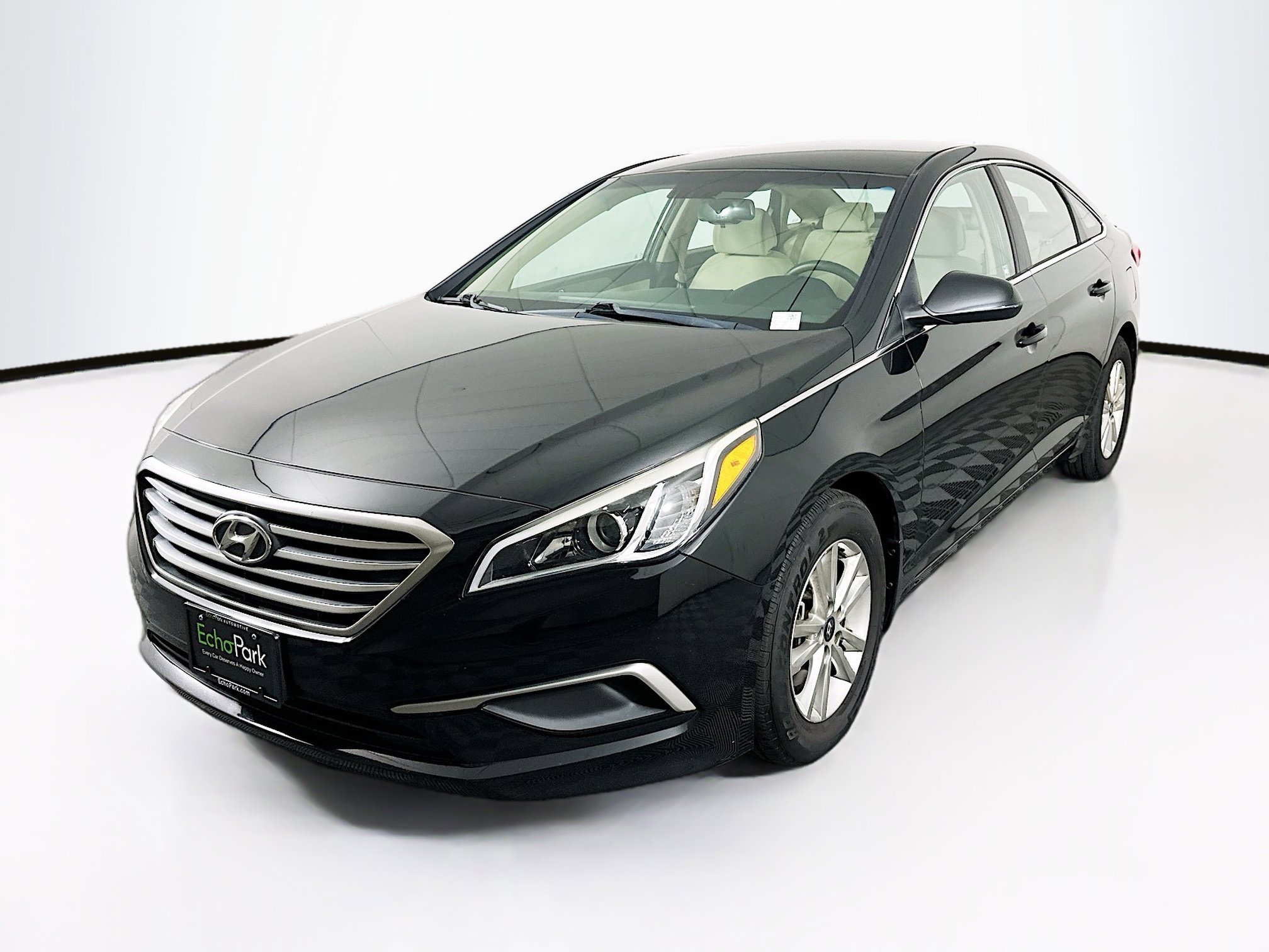 Used 2017 Hyundai Sonata SE image 3