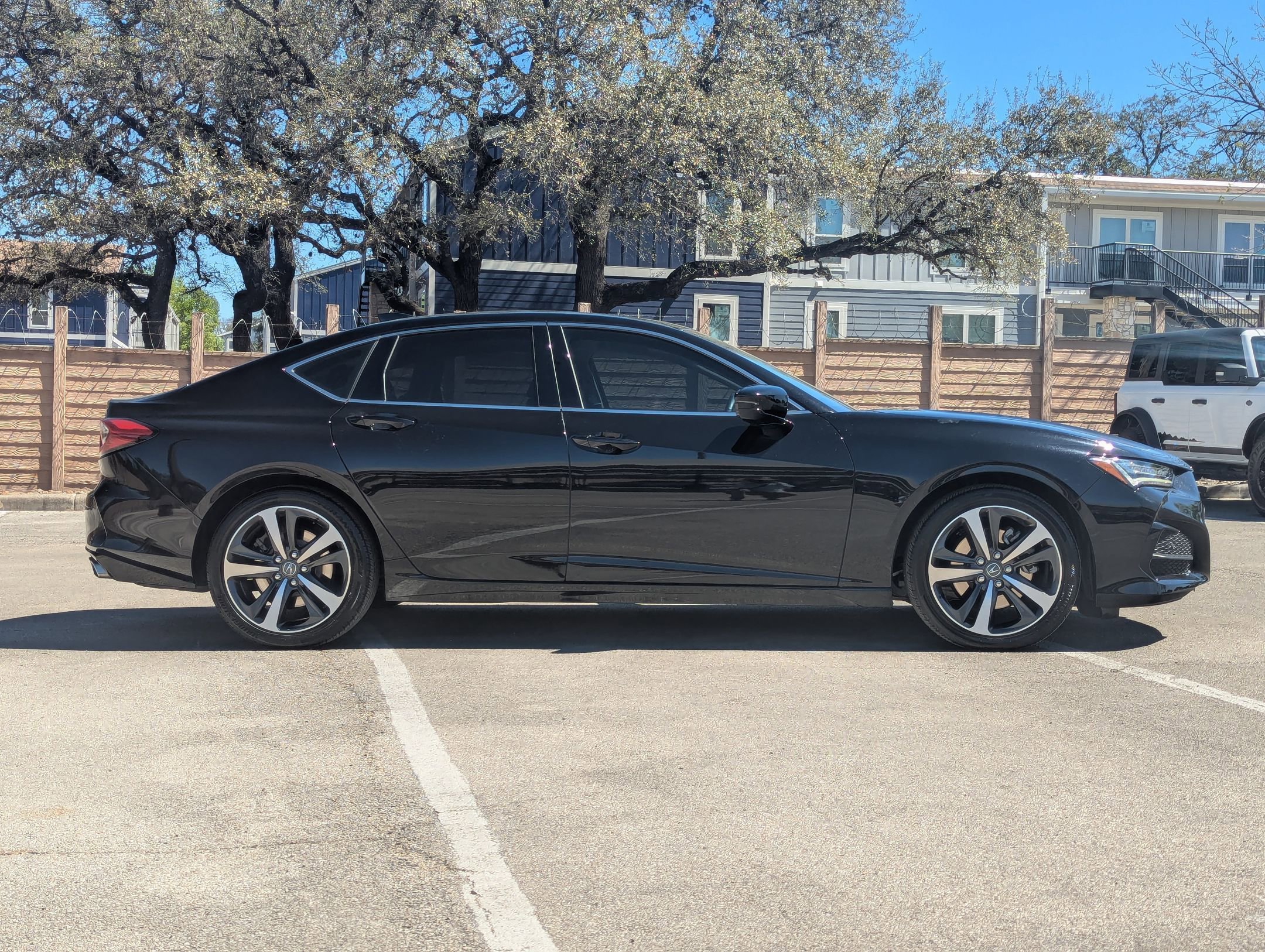 Certified 2025 Acura TLX w/ Technology Package image 2