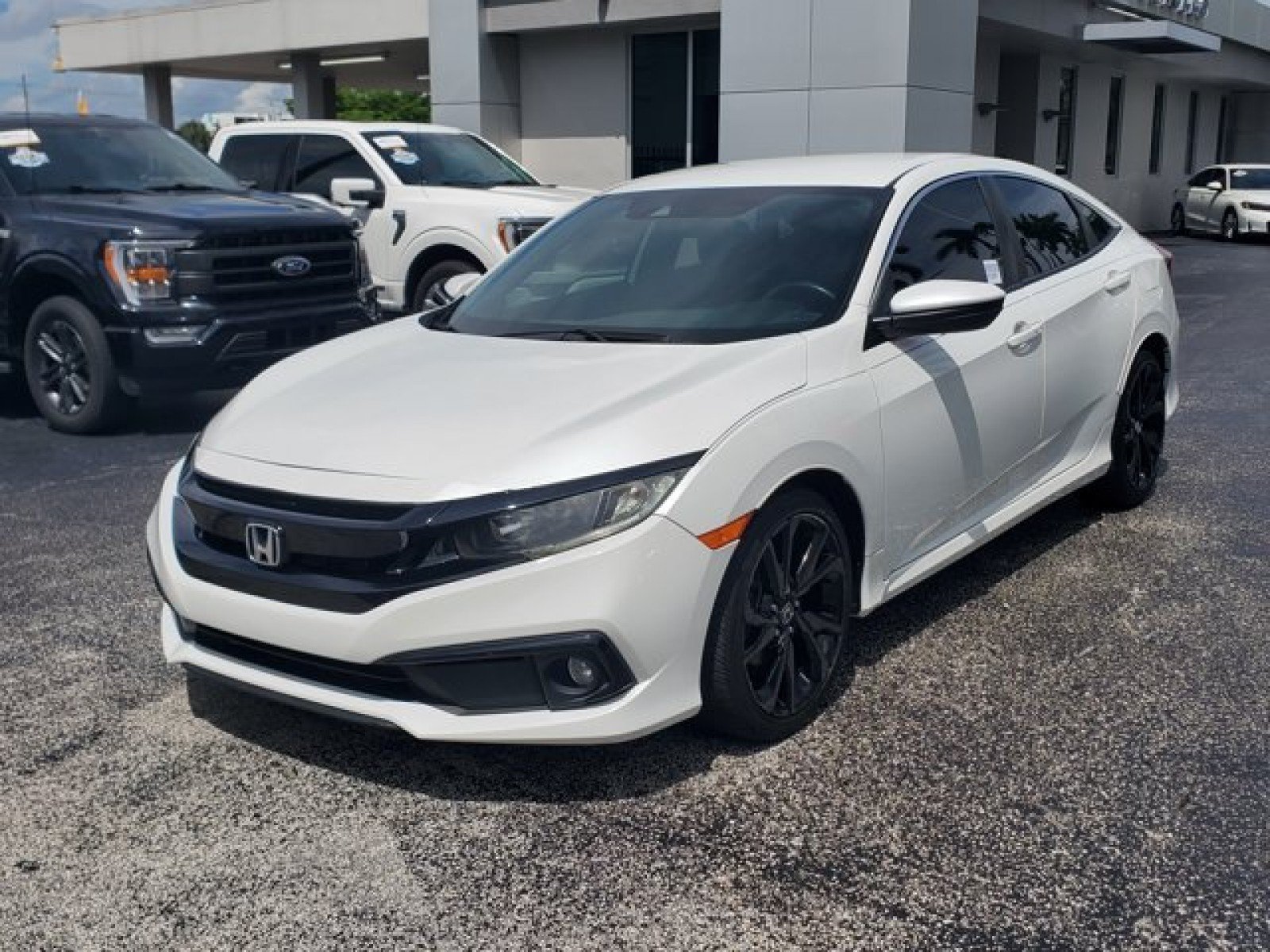 Used 2020 Honda Civic Sport image 3