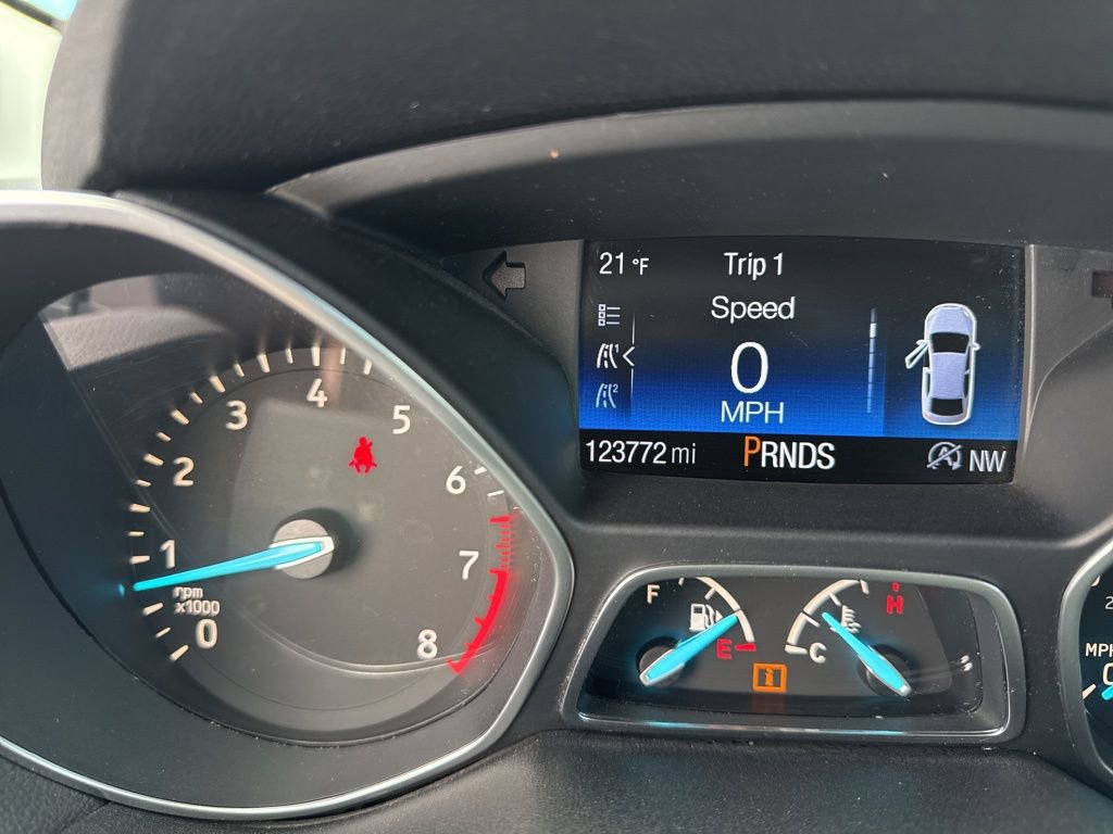 Used 2017 Ford Escape SE image 16