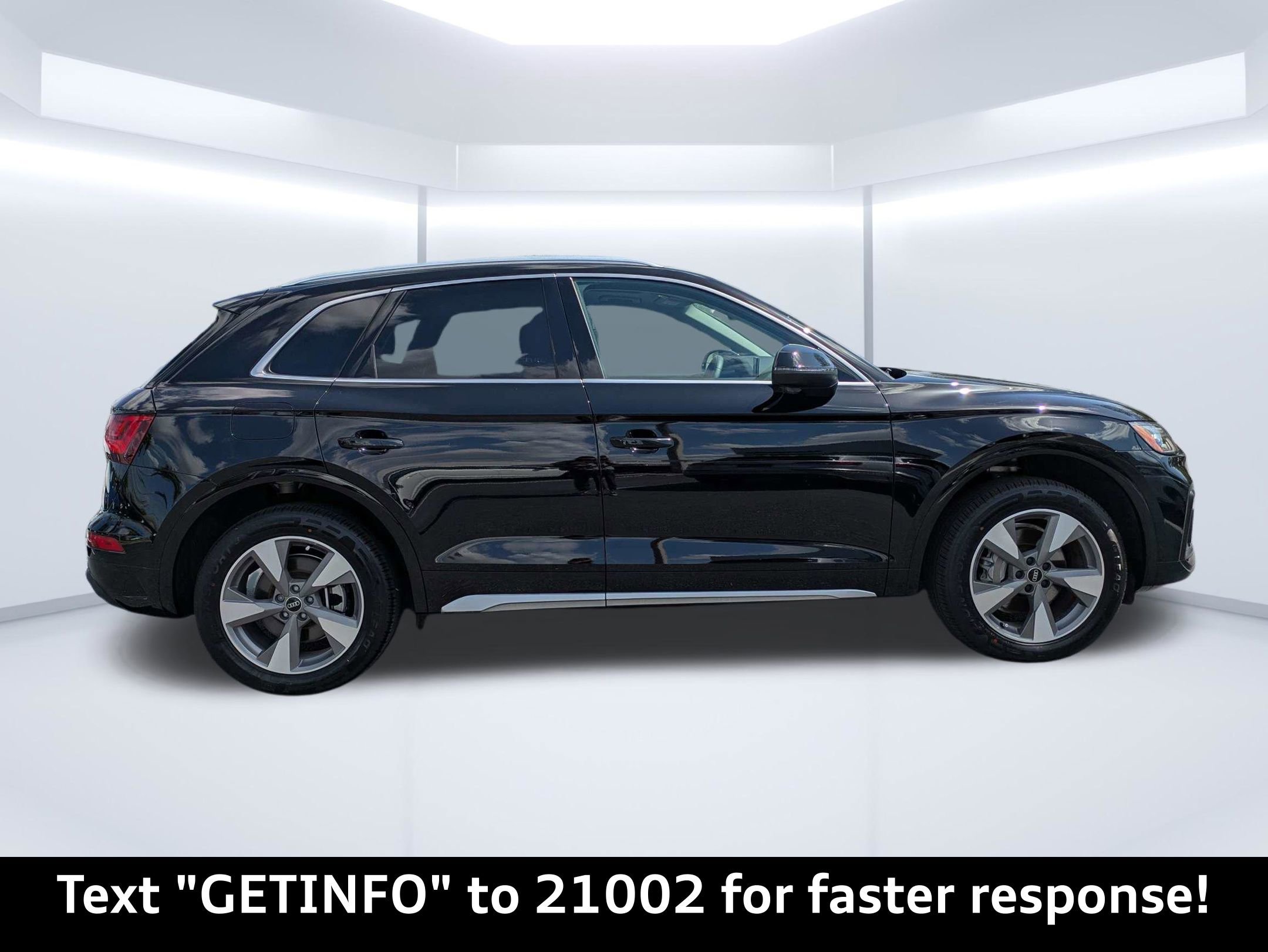 Certified 2023 Audi Q5 2.0T Premium w/ Convenience Package image 2
