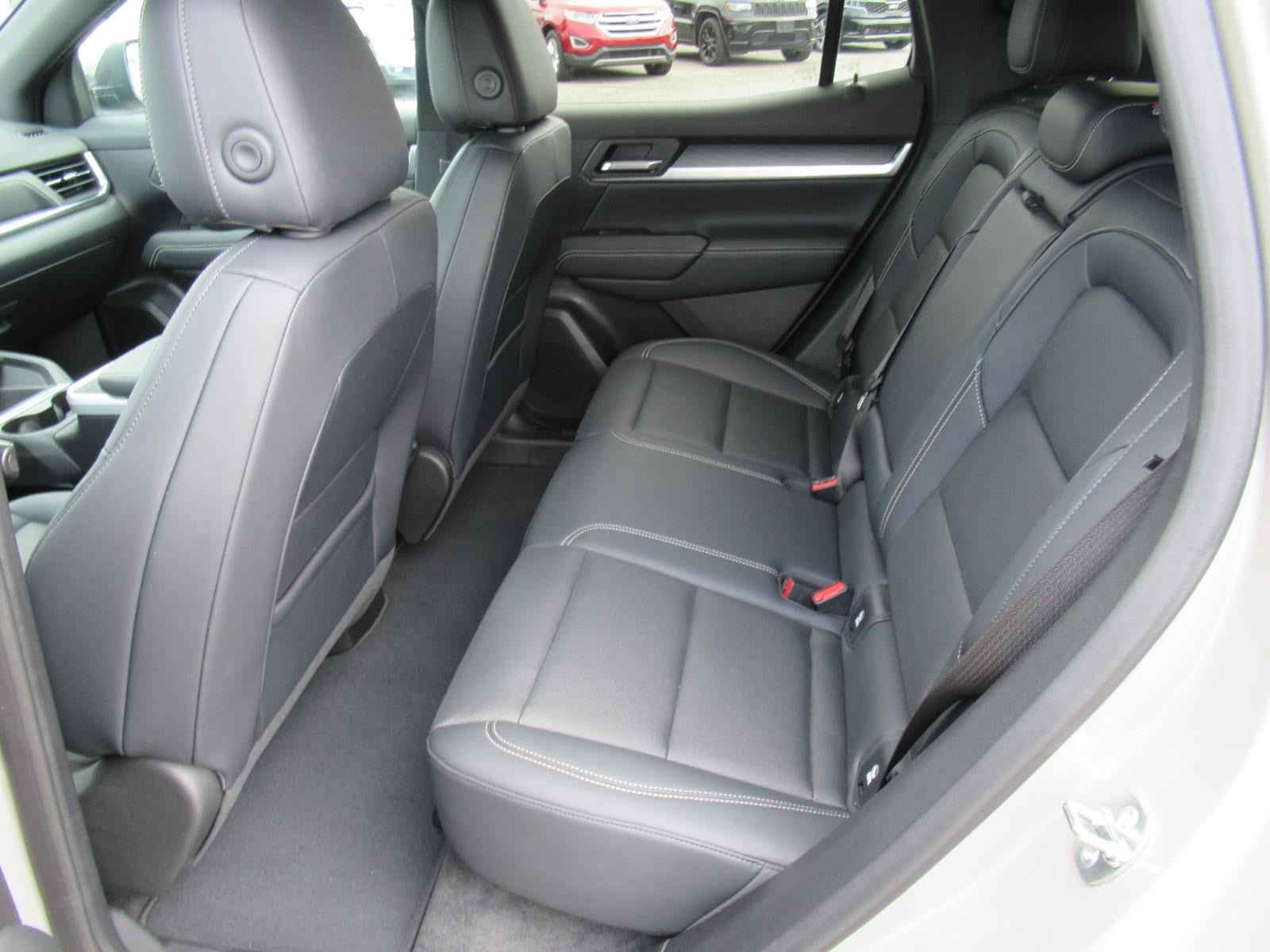 Used 2025 GMC Terrain Elevation w/ Elevation Premium Package AWD/4WD image 29